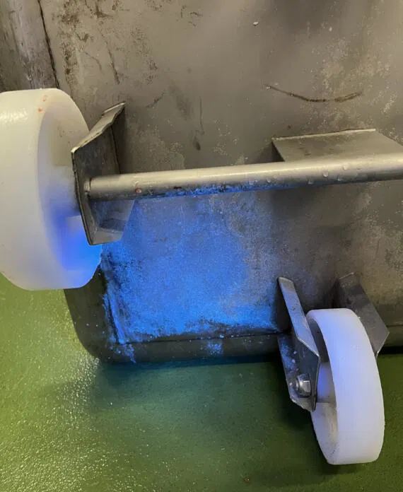 02c52b04 A8dc 40d5 B5f5 2e1f40ee0250 570x696